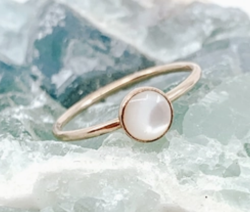 Mother of Pearl Classic Ring